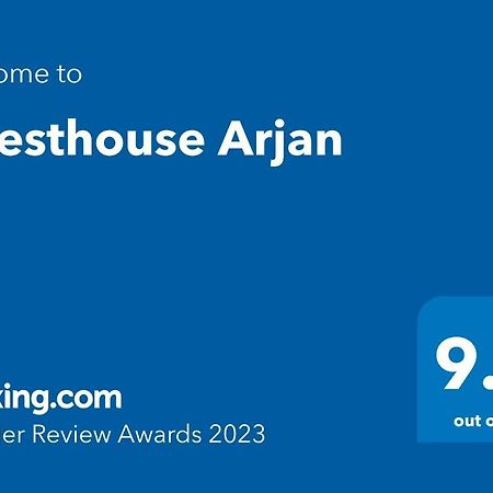 Guesthouse Arjan Berat Exterior photo